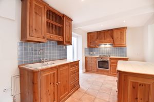 Kitchen- click for photo gallery